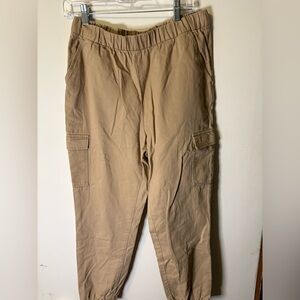 Woman’s Tan Cargo Pants